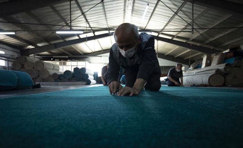 Ayasofya Camisi'nin halıları için yoğun mesai
