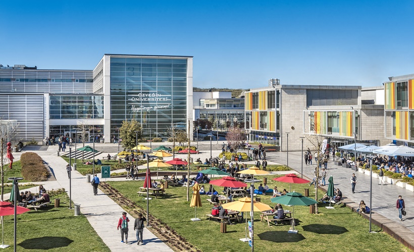 Özyeğin, öğrenci memnuniyetinde zirveye oynuyor