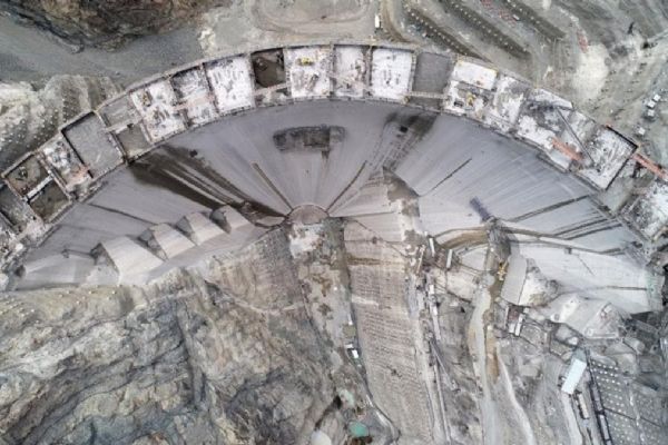 Türkiye'de birinci, dünyada üçüncü olacak: Yusufeli Barajı'nda son 55 metre