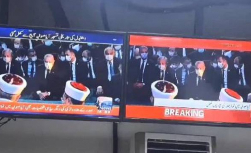 Ayasofya'da cuma namazı, Pakistan haber kanallarında canlı yayınlandı