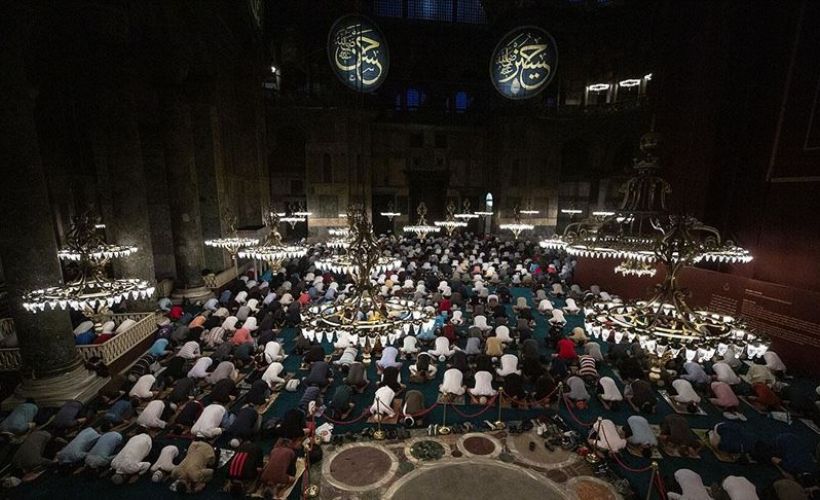 Ayasofya-i Kebir Cami-i Şerifi'nde ilk sabah namazı kılındı