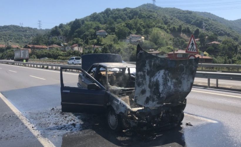 Zonguldak'ta otomobil alev aldı sürücü yara almadan kurtuldu