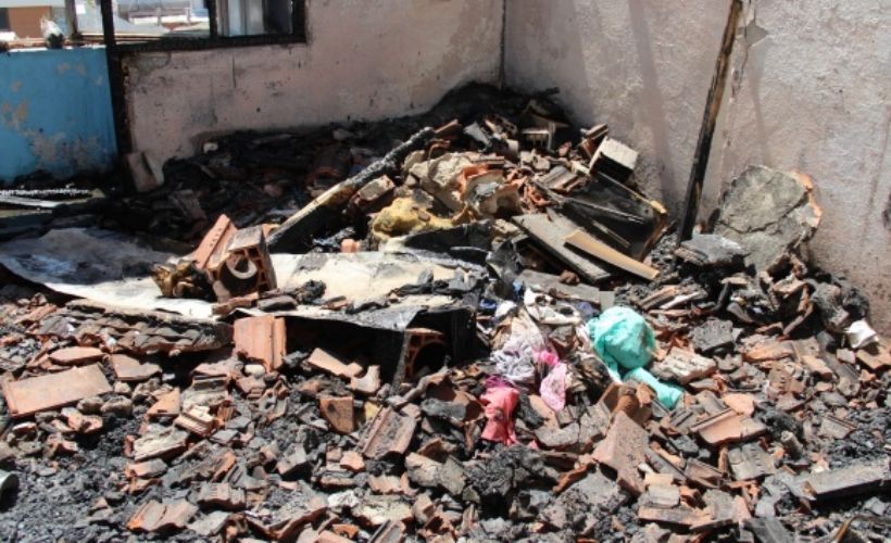 İzmir'de sabah saatlerinde çıkan yangın korku yarattı