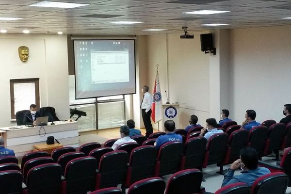 Polisten 51 ilde 'KAAN' uygulaması eğitimi