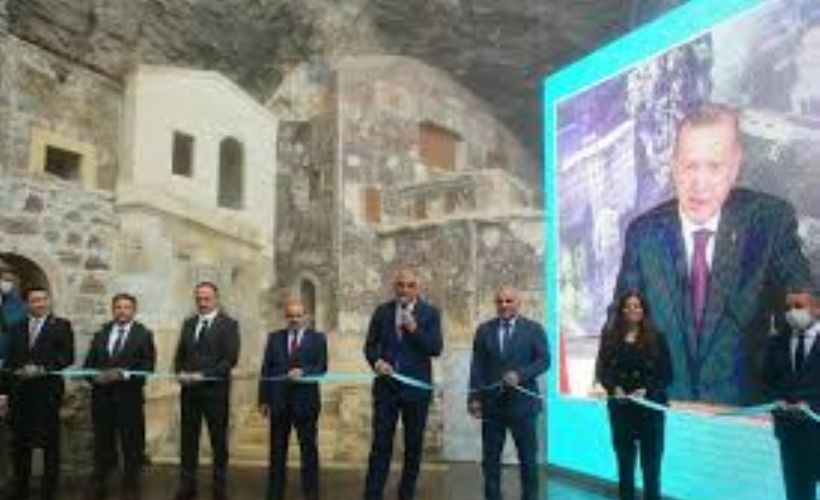 Cumhurbaşkanı Erdoğan, Sümela Manastırı 2. Etap Açılış Töreni ve Trabzon Ayasofya Camii Restorasyon Sonrası Açılış Töreni’ne video konferansla katıldı