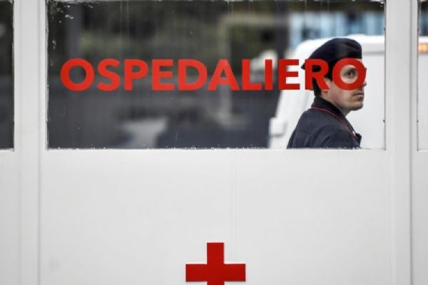 İtalya'da Kovid-19 vakalarındaki artış eğilimi sürüyor