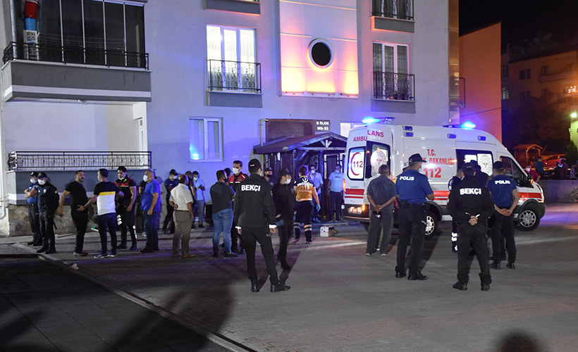 Sivas'ta bir kişi, aynı aileden 4 kişiyi öldürdü