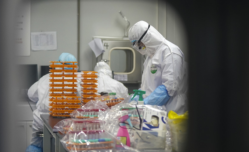 Rusya’da koronavirüs aşısı deneylerine katılan gönüllüler bağışıklık gösterdi