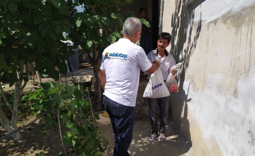 Sadakataşı bayram sevincini 32 ülkede yaşattı