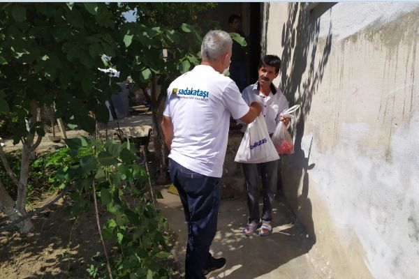 Sadakataşı bayram sevincini 32 ülkede yaşattı