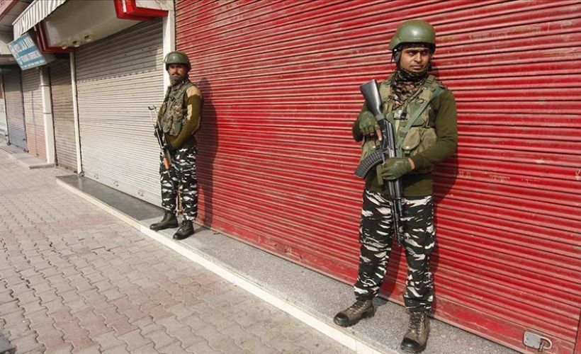Cammu Keşmir'in özel statüsünün kaldırılması birinci yıldönümünde protesto edildi