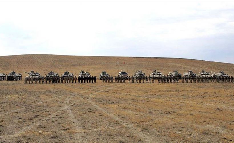Türkiye ve Azerbaycan'ın tatbikatında helikopter ve zırhlı araçlarla operasyon yapıldı