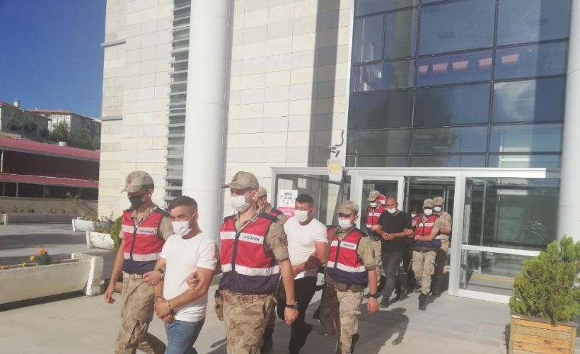Kablo hırsızları suçüstü yakalandı: 4 tutuklama