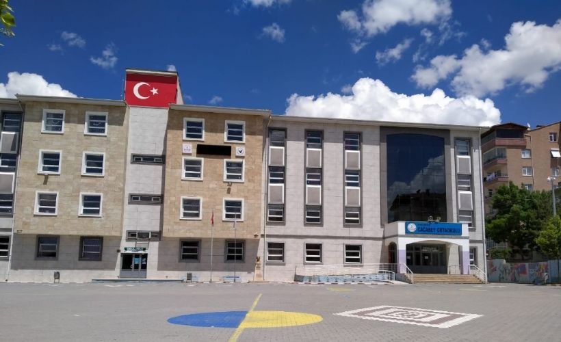 Cacabey Ortaokulu'nun 40 öğrencisi, Fen Lisesi hakkı kazandı