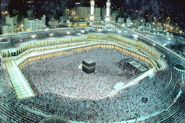 İran Hac Başkanı'ndan üçüncü ülke uyarısı