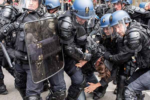 Fransa'da toplu taşımada 'kara hafta'