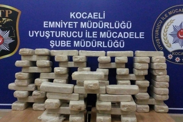 Otobüs deposunda 41 buçuk kilo eroin