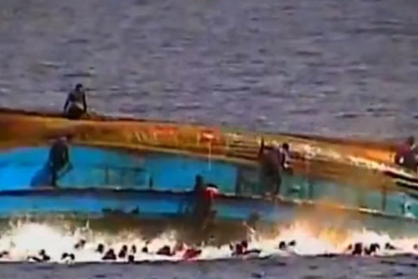 İki mülteci çocuk boğuldu