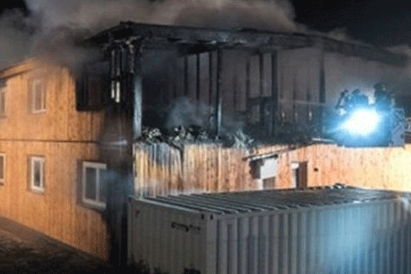 Sığınmacı evleri kundaklandı