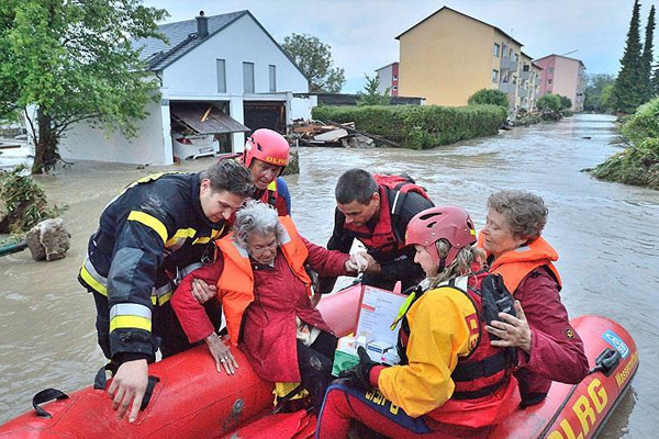 Almanya'da şiddetli yağışlar felakete yol açtı
