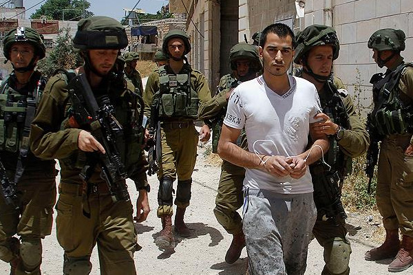 İsrail bir ayda 471 Filisintinliyi gözaltına aldı