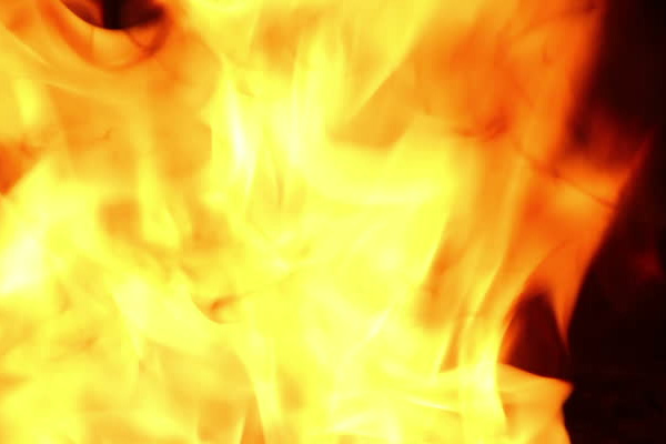 Mersin'de vahşet: Eşini yakarak öldürdü