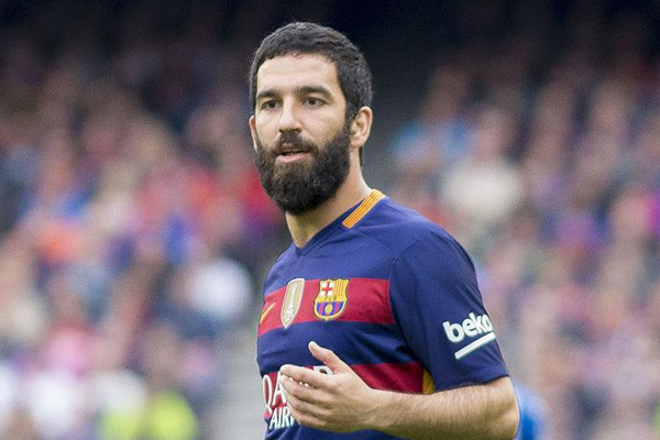 Arda Turan Barcelona'da kalıyor mu?