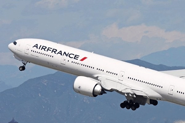 Fransa'da pilotlar da greve katıldı