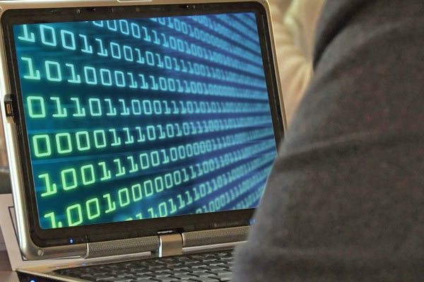 Emniyet bilgisayarlarına casusluktan bir kişi tutuklandı