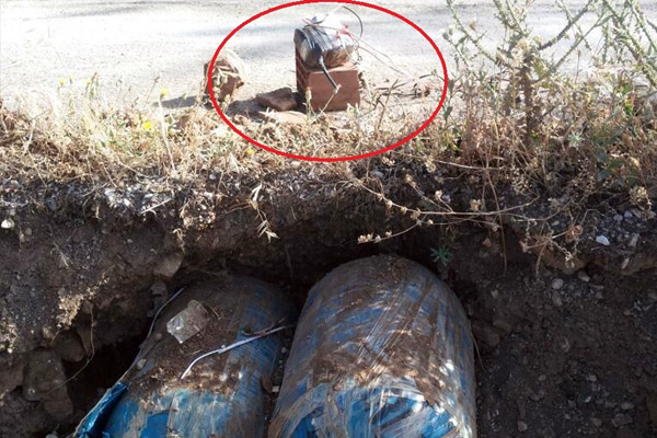 Jandarma patlayıcıyı son anda fark etti