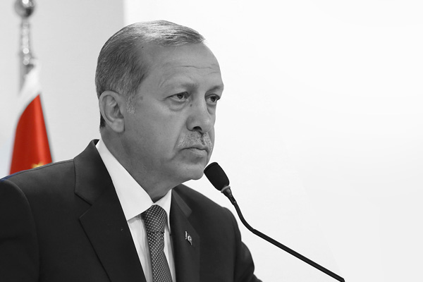 'Tarihimizin sorgulanmasını Alman Parlamentosuna bırakacak kadar aşağılık değiliz'