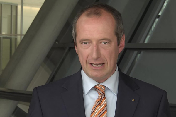 Çekimser oy kullanan Alman vekil: Akılsızca bir adım