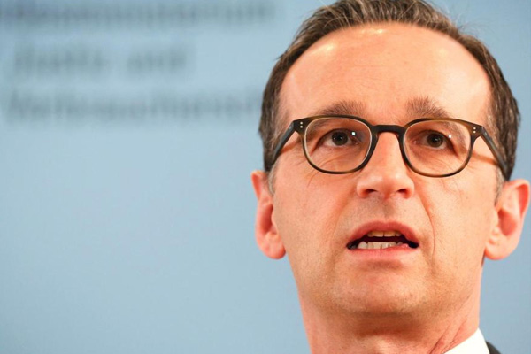 Alman Adalet Bakanı'na mermili mesaj