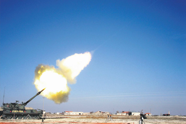 IŞİD karadan ve havadan vuruldu