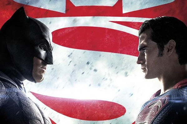 'Batman v Superman' THY uçaklarında izlenebiliyor
