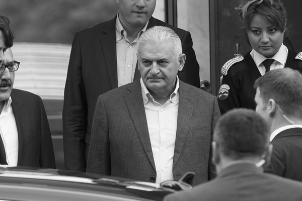 Başbakan Yıldırım Efkan Ala ve Vasip Şahin'den bilgi aldı