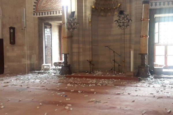Bombalı saldırı sonrası Şehzadebaşı Camii bu hale geldi