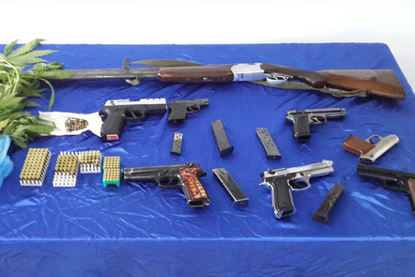 Silah kaçakçılığı operasyonu: 15 gözaltı