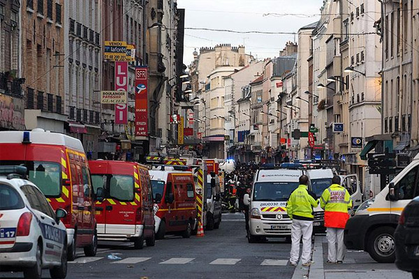 Paris banliyösünde yangın