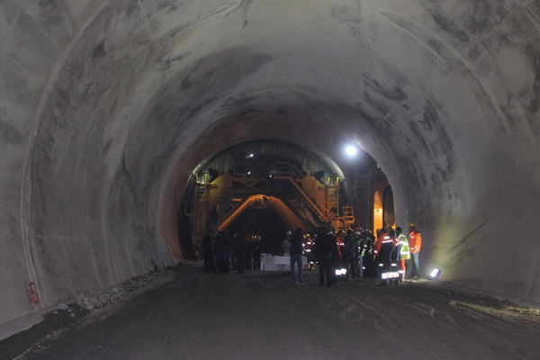 Ovit Tüneli’nde son 900 metre