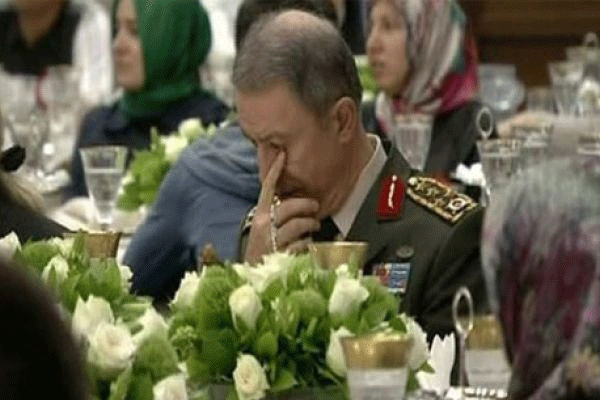 Erdoğan'ın konuşması, Hulusi Akar'ı ağlattı