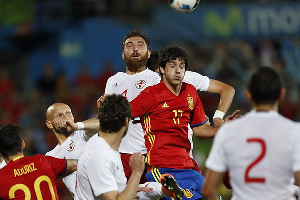 İspanya EURO 2016 öncesi hezimete uğradı