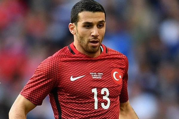 Beşiktaş, İsmail'i bırakmadı