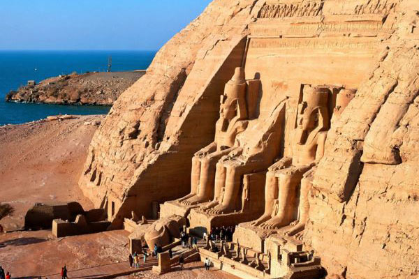 IŞİD: Mısır Piramitlerini de Patlatacağız