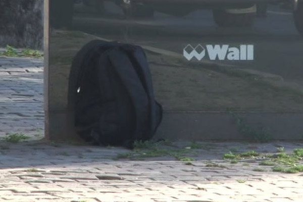 Kabataş'ta şüpheli çanta hareketliliği