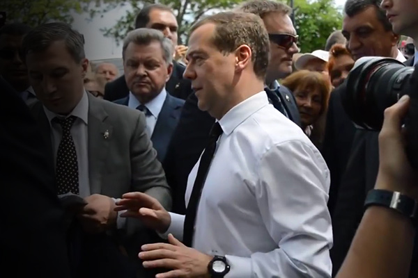 Rusya Başbakanı Medvedev itiraf etti: Bizde para kalmadı