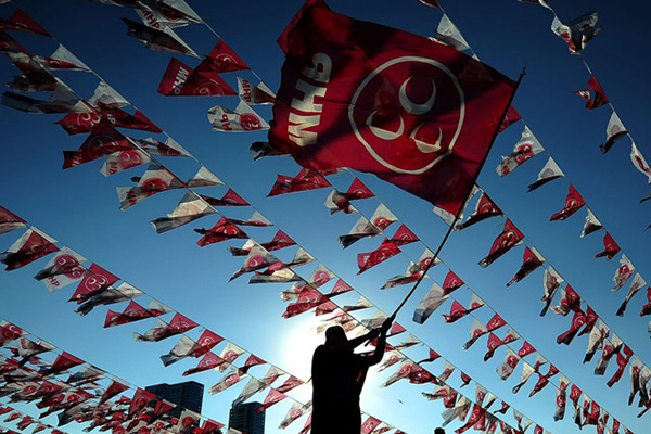 MHP'de kurultay gerginliği sürüyor