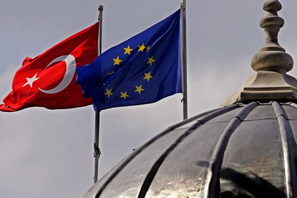 Türkiye’ye vize muafiyeti gecikiyor