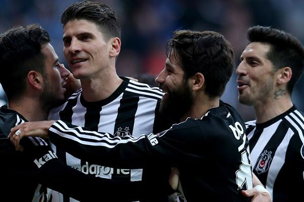 Beşiktaş'ın yeni sezon formaları sızdırıldı