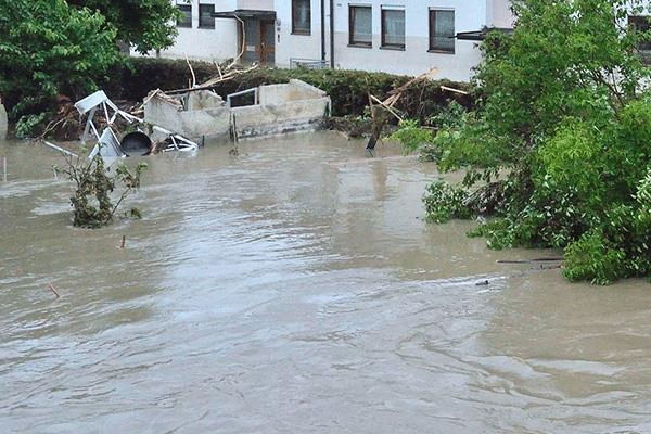 Kanada'yı sel bastı
